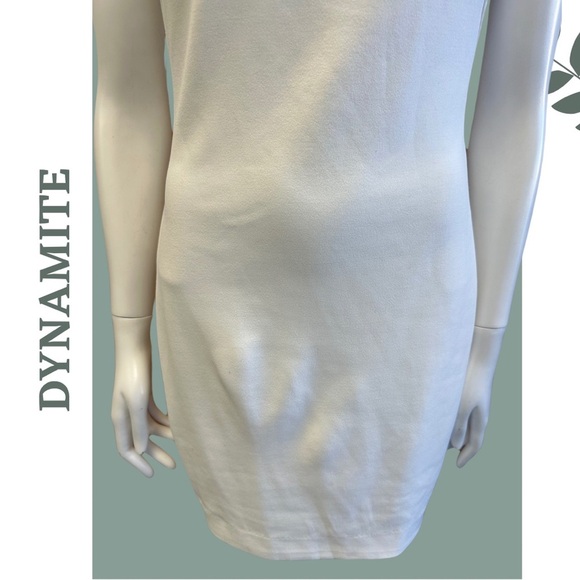 🛍️3/$40 Dynamite White Sleeveless Criss Cross Back Detail V Neck Size Small - Picture 5 of 7